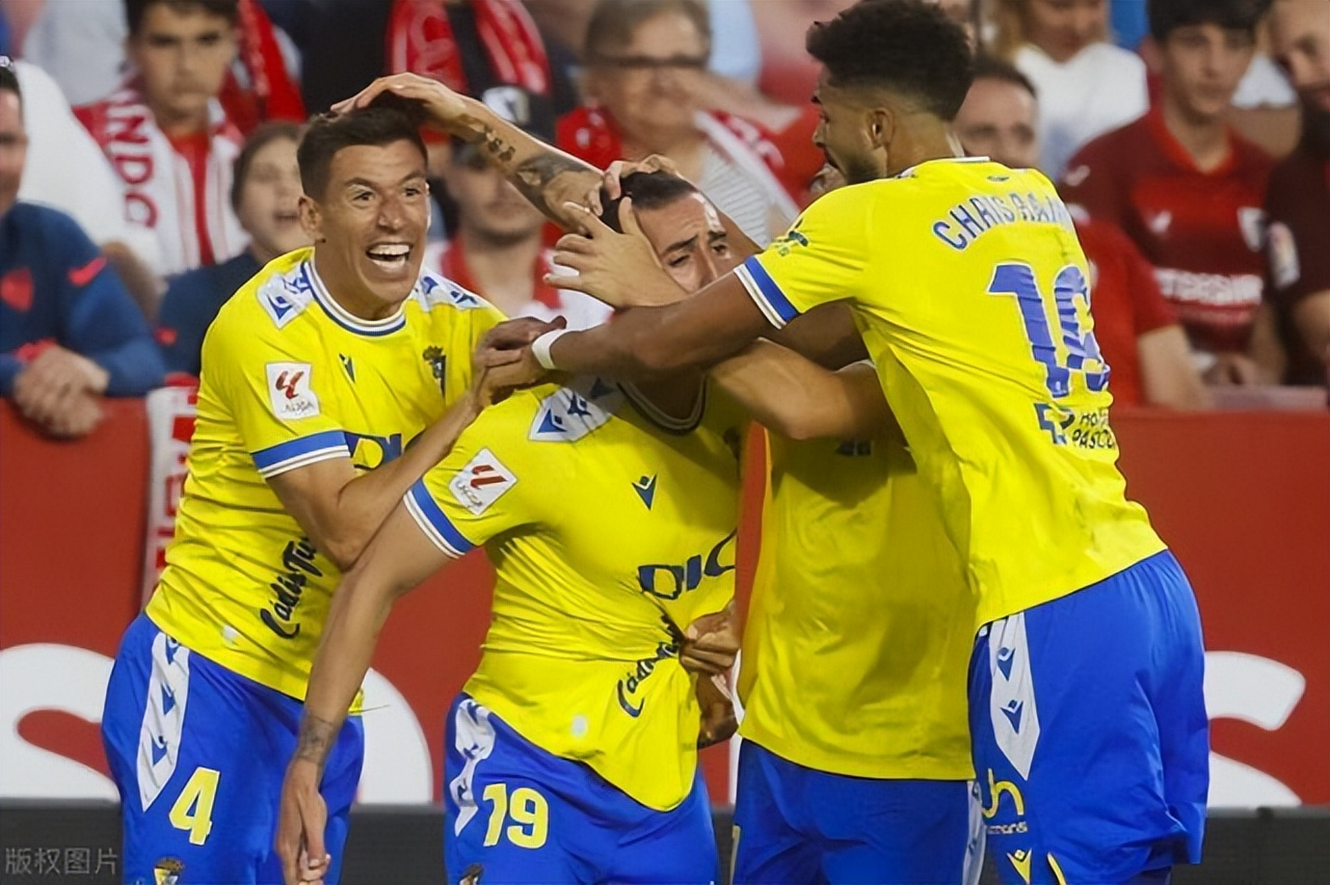 包含格拉纳达主场击败,提升晋级追逐的词条 包含格拉纳达主场击败,提升晋级追逐的词条