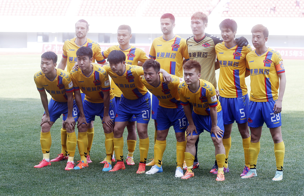 坚韧不拔！球队顽强斗争夺得比赛胜利