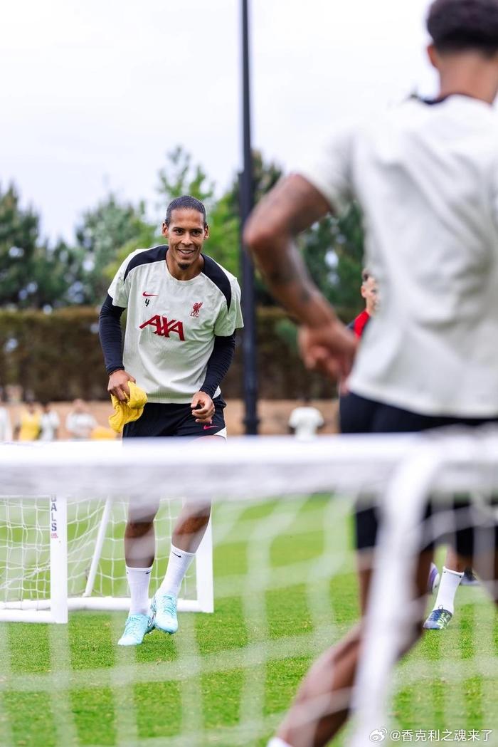 利物浦球员宣布近期恢复训练重伤终将痊愈