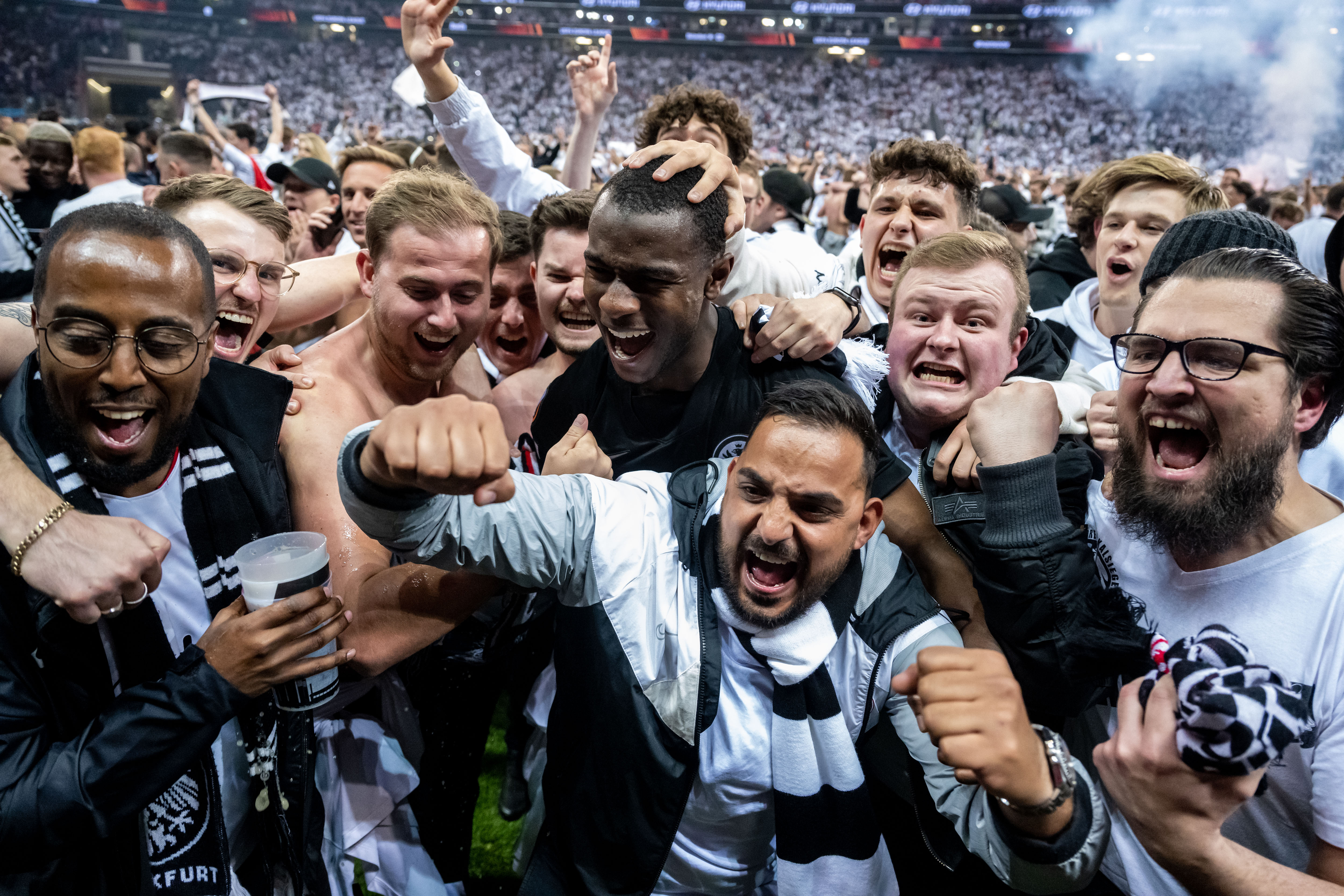 法兰克福队在球场上展现出良好状态 法兰克福队在球场上展现出良好状态