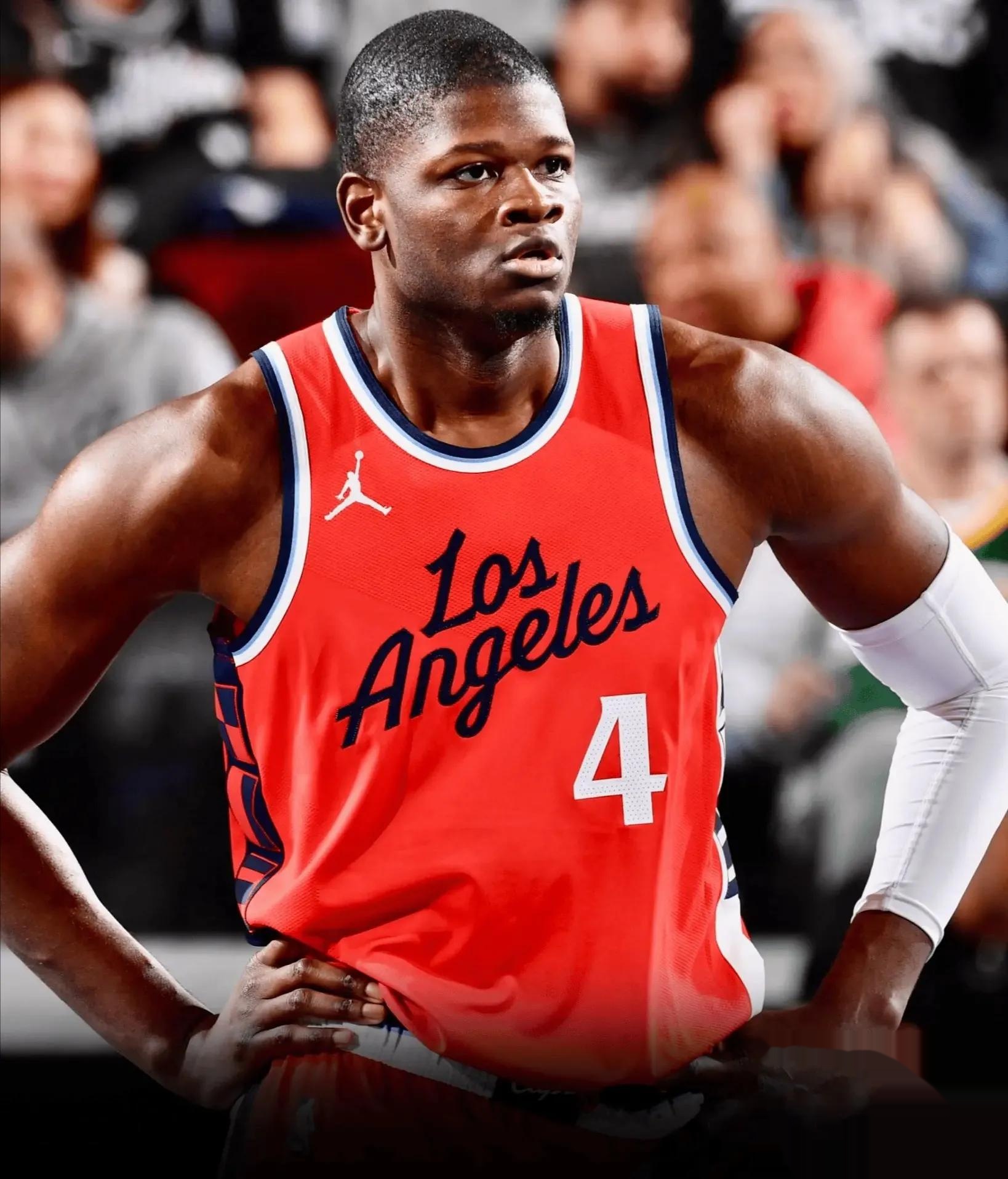 快船队在全球篮球界引发关注 快船队在全球篮球界引发关注