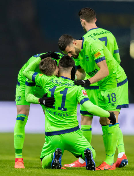 开云官网-沙尔克遭遇强敌，最终战平比赛