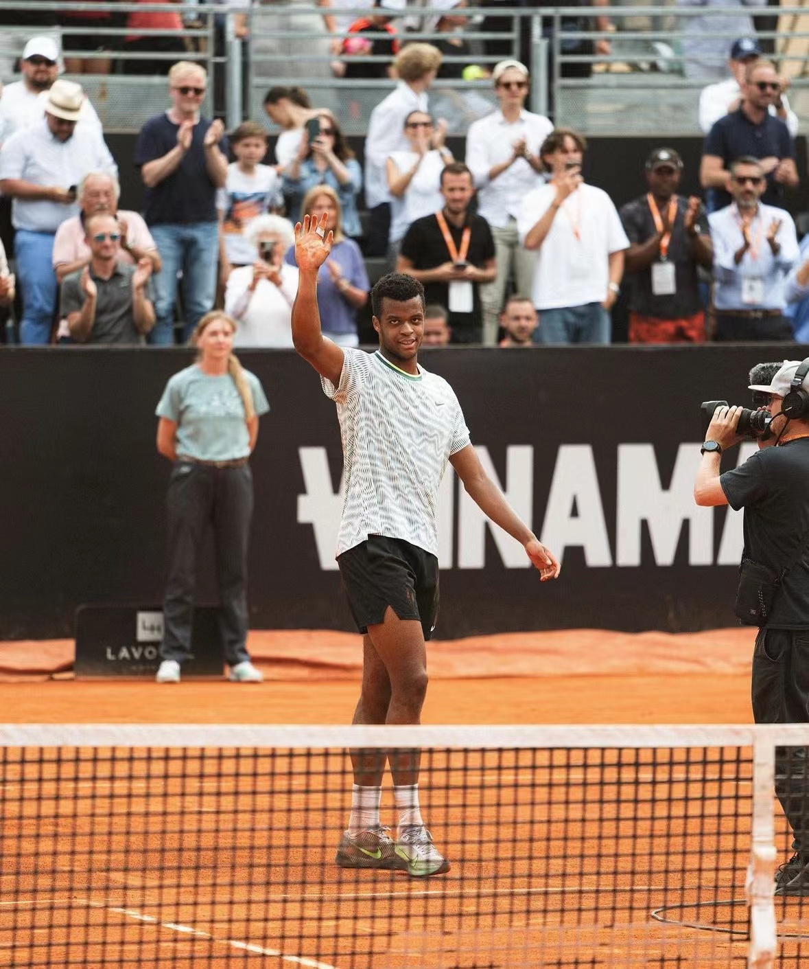 开云体育在线-瓦尔德泊尔全力以赴，佩尔卡拉备战下一场关键比赛