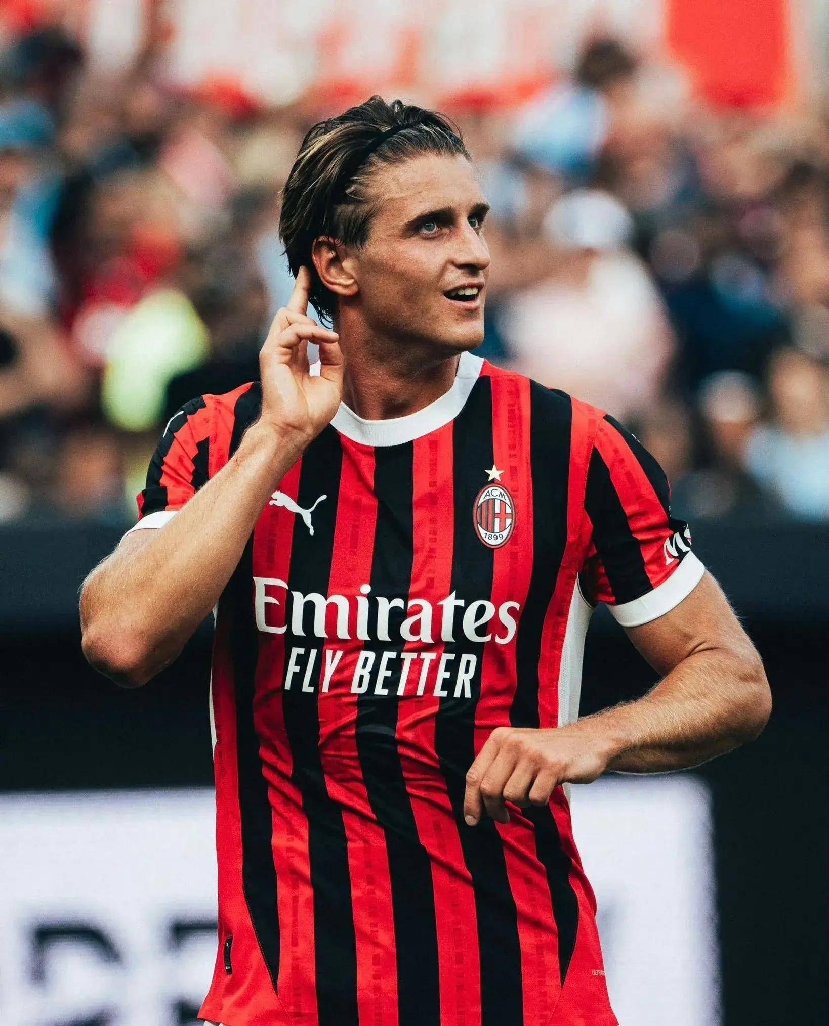 卡利亚里前锋表现亮眼，为球队贡献不少进球的简单介绍