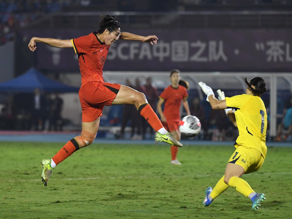 中国女子足球队在国际赛场上获得突破 中国女子足球队在国际赛场上获得突破
