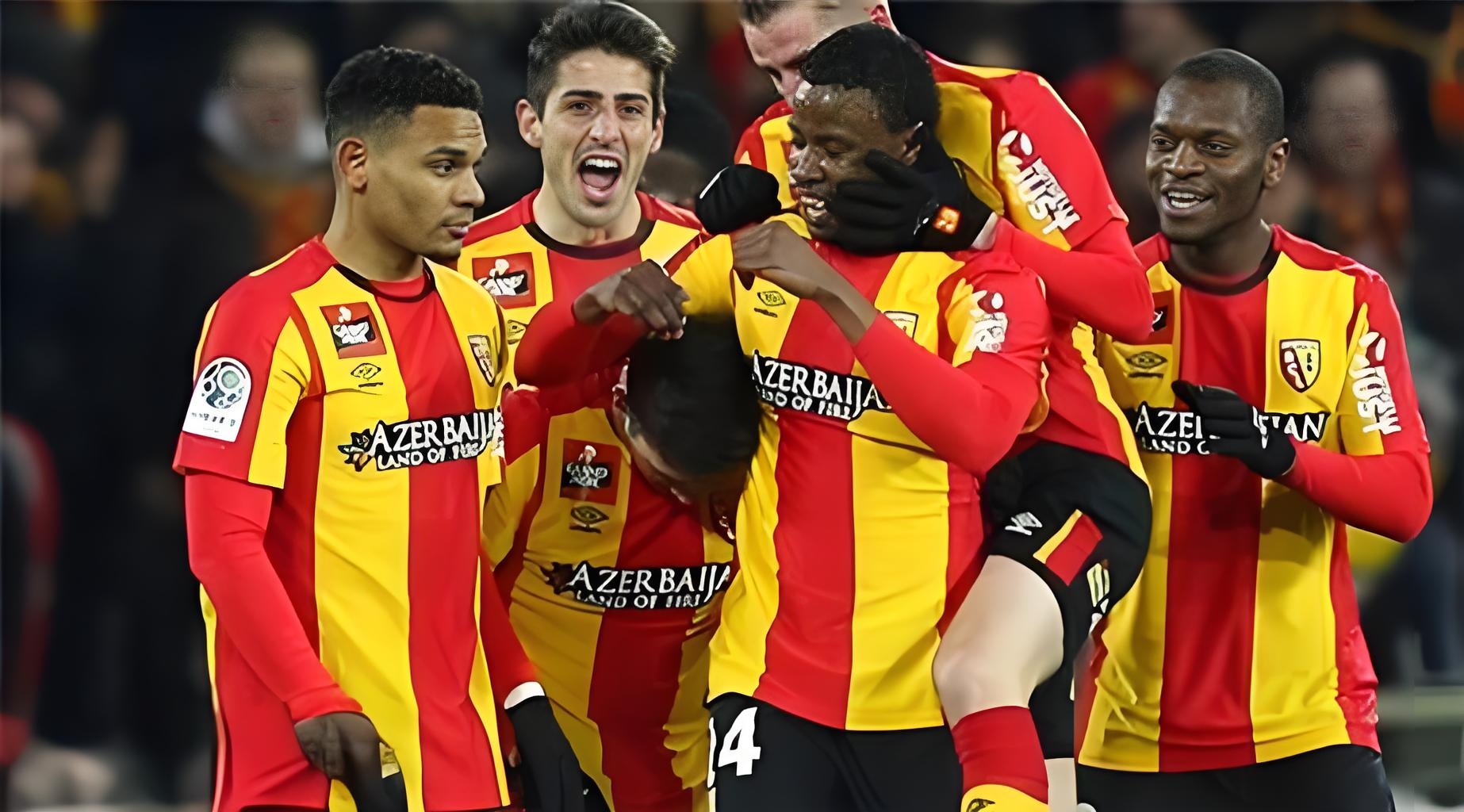 里昂客场挑战圣埃蒂安，双方实力相当激烈对决