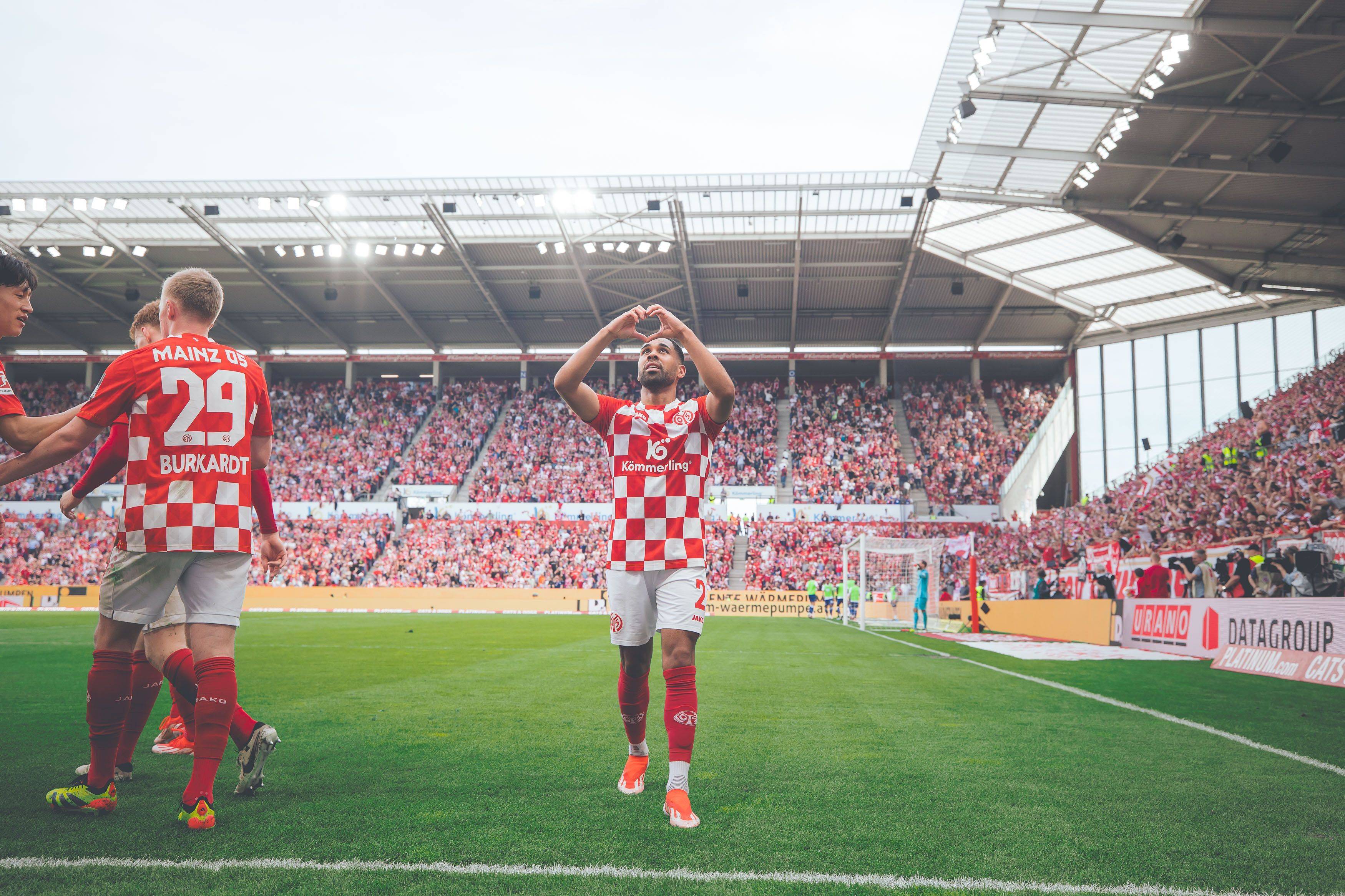 法兰克福队状态起伏不定,欧战资格岌岌可危 法兰克福队状态起伏不定,欧战资格岌岌可危