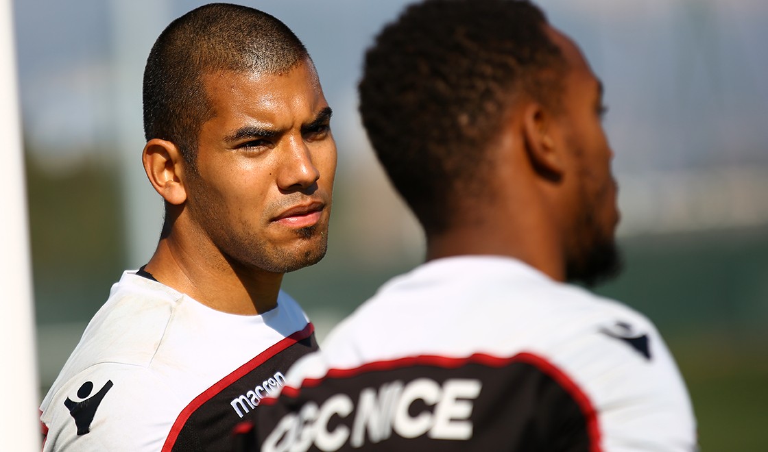 亚眠成功逆转战胜对手,瞄准法甲前八的简单介绍 亚眠成功逆转战胜对手,瞄准法甲前八的简单介绍