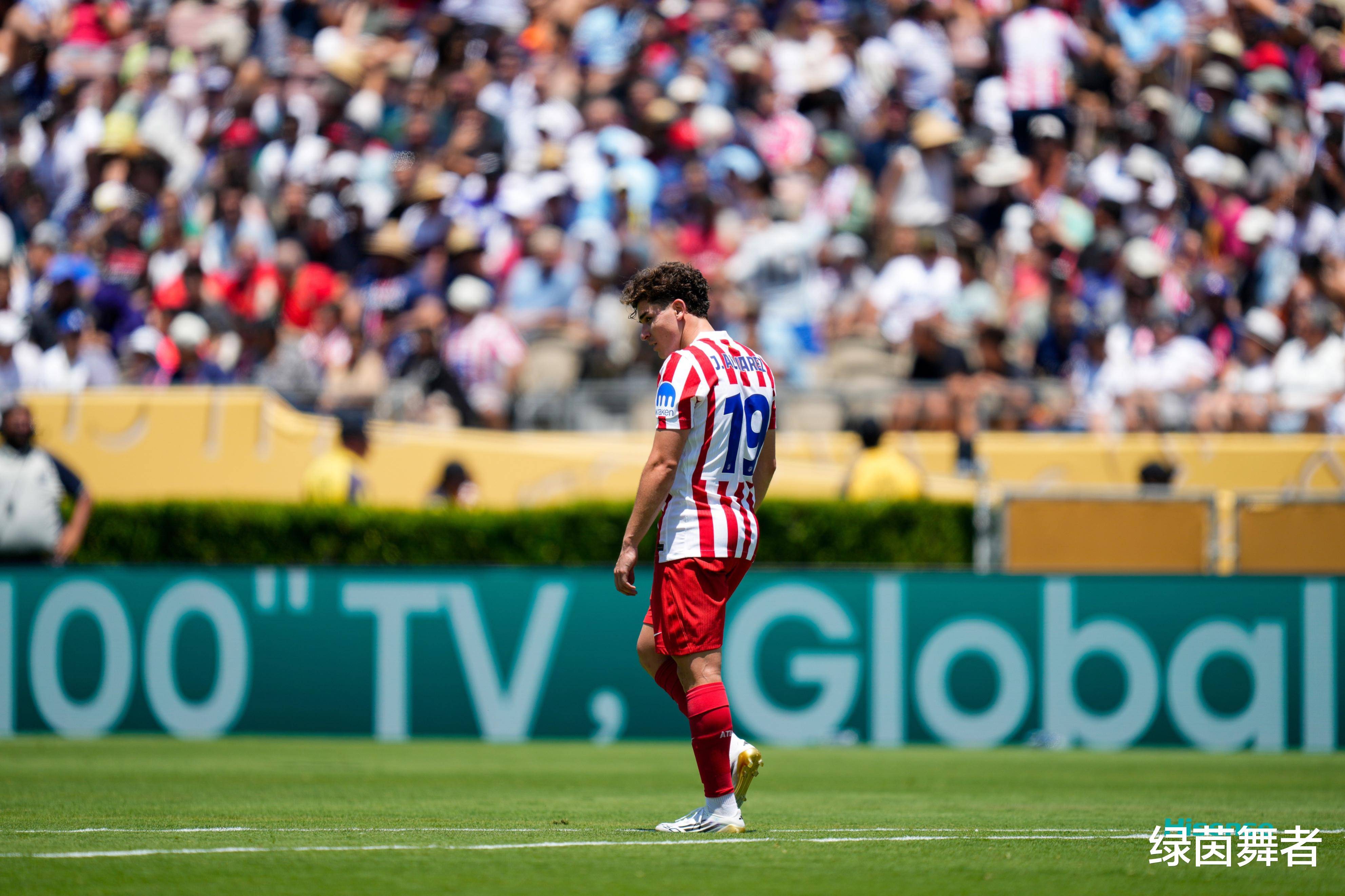 开云体育-包含巴黎圣日耳曼球员暴怒裁判判罚被取消的词条