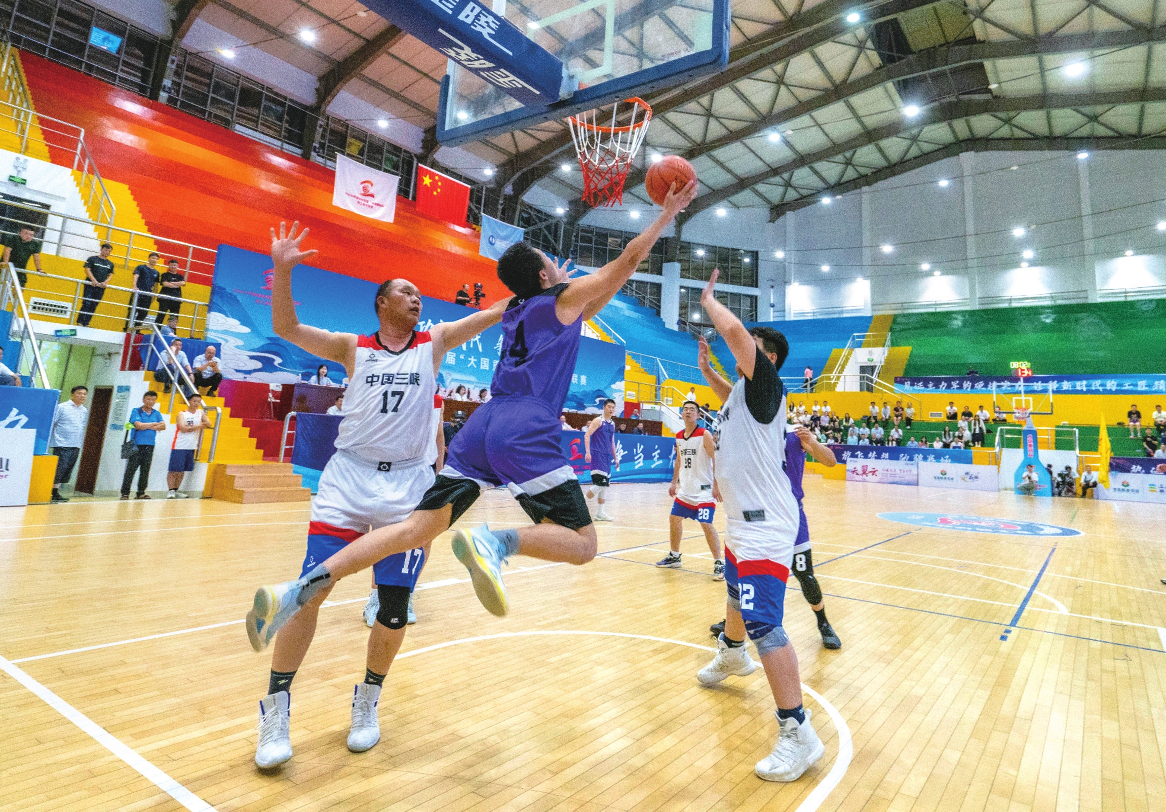 精妙战术运用,球队风采展现无遗的简单介绍 精妙战术运用,球队风采展现无遗的简单介绍