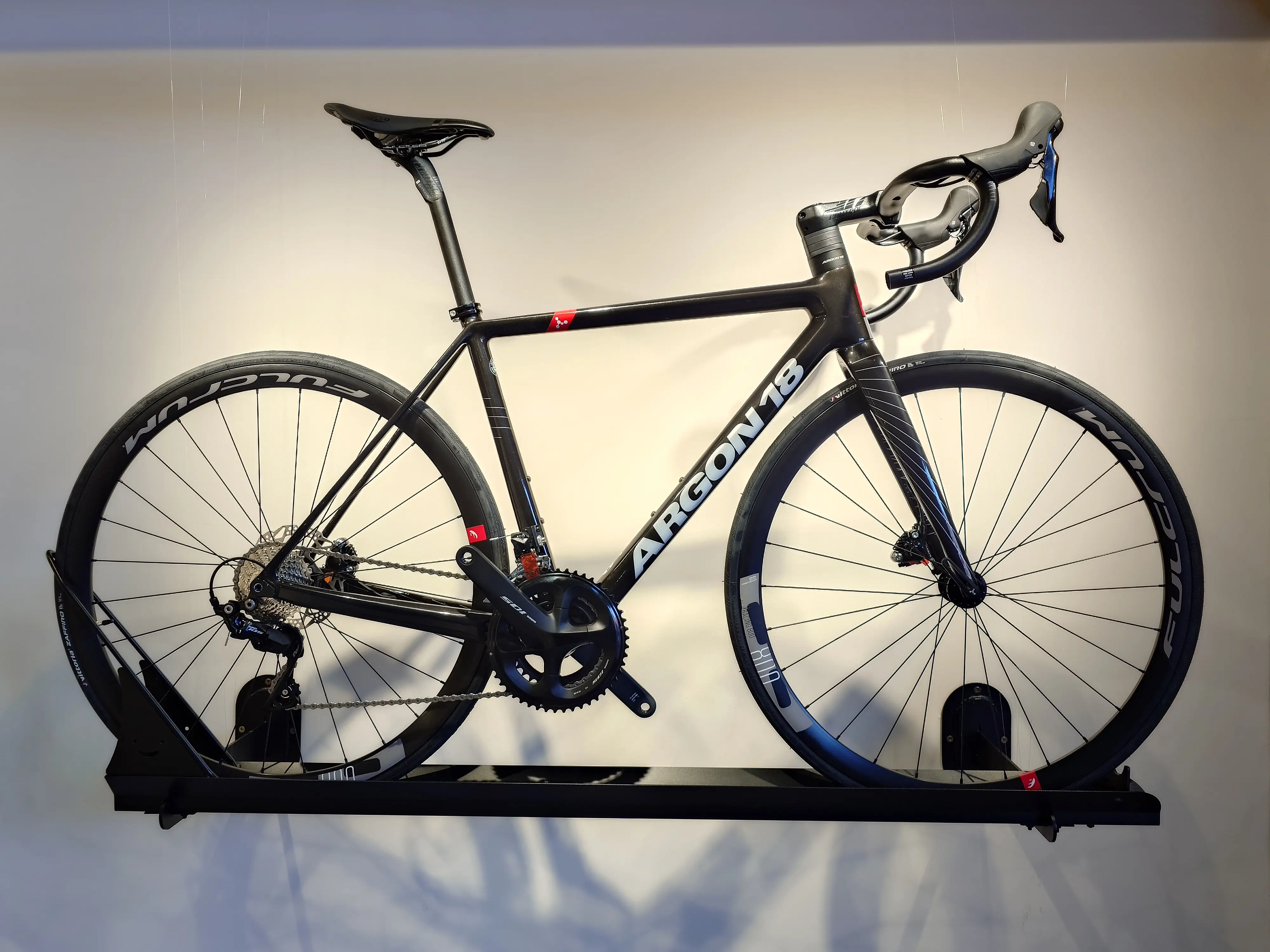 自行车赛事中黑马崛起!哥伦比亚选手尽展豪情! 自行车赛事中黑马崛起!哥伦比亚选手尽展豪情!