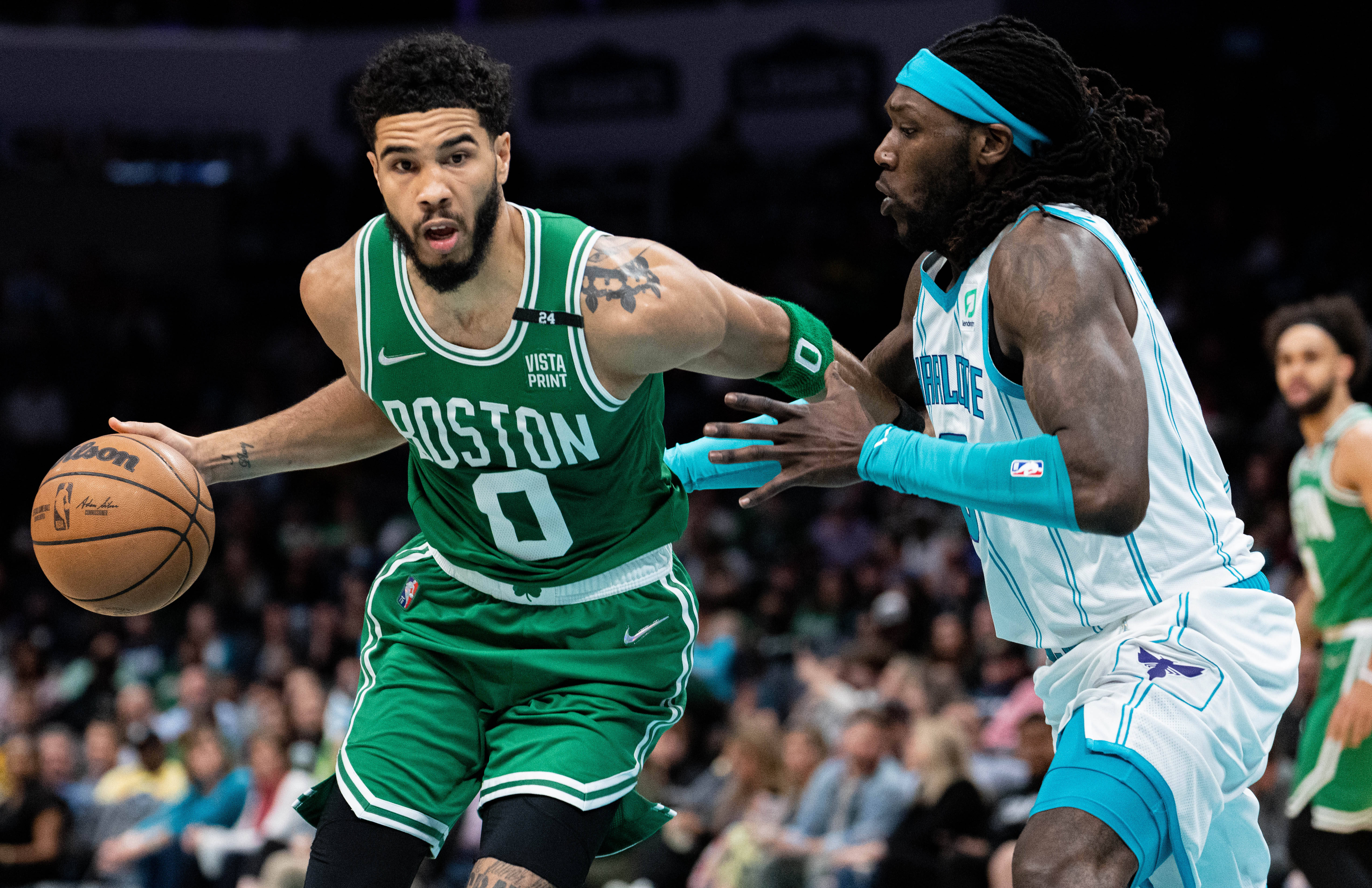 凯尔特人遭遇三连败,球队陷入低谷期 凯尔特人遭遇三连败,球队陷入低谷期