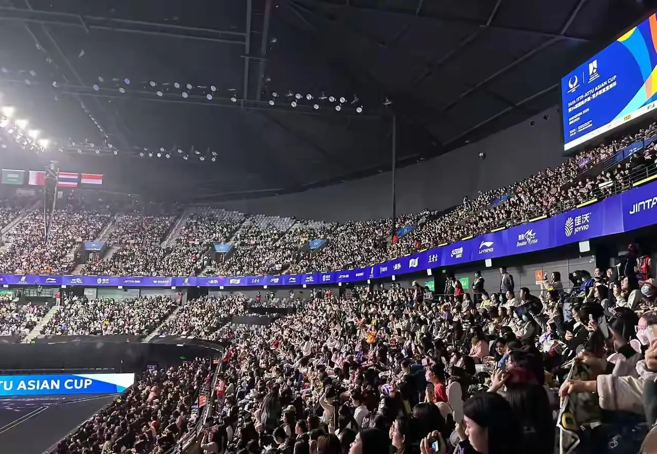 关于赛季揭幕战揭开帷幕,火爆场面震撼观众的信息 关于赛季揭幕战揭开帷幕,火爆场面震撼观众的信息