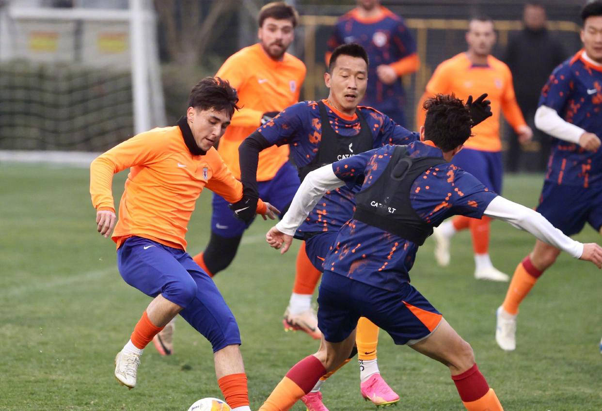 热情擂台赛,球队集结备战拼尽全力的简单介绍 热情擂台赛,球队集结备战拼尽全力的简单介绍