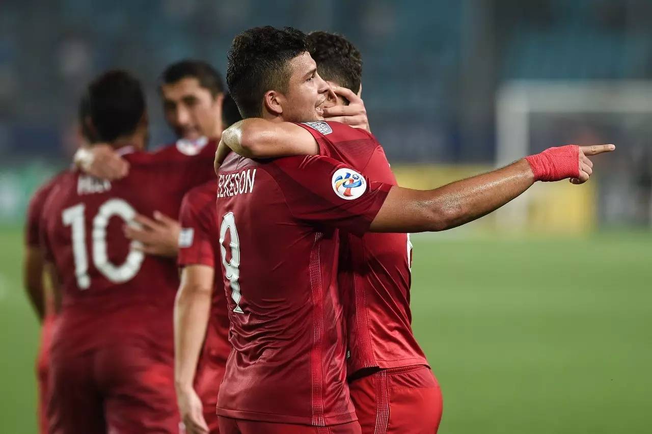 苏宁客场不敌上港遭遇赛季首败 苏宁客场不敌上港遭遇赛季首败