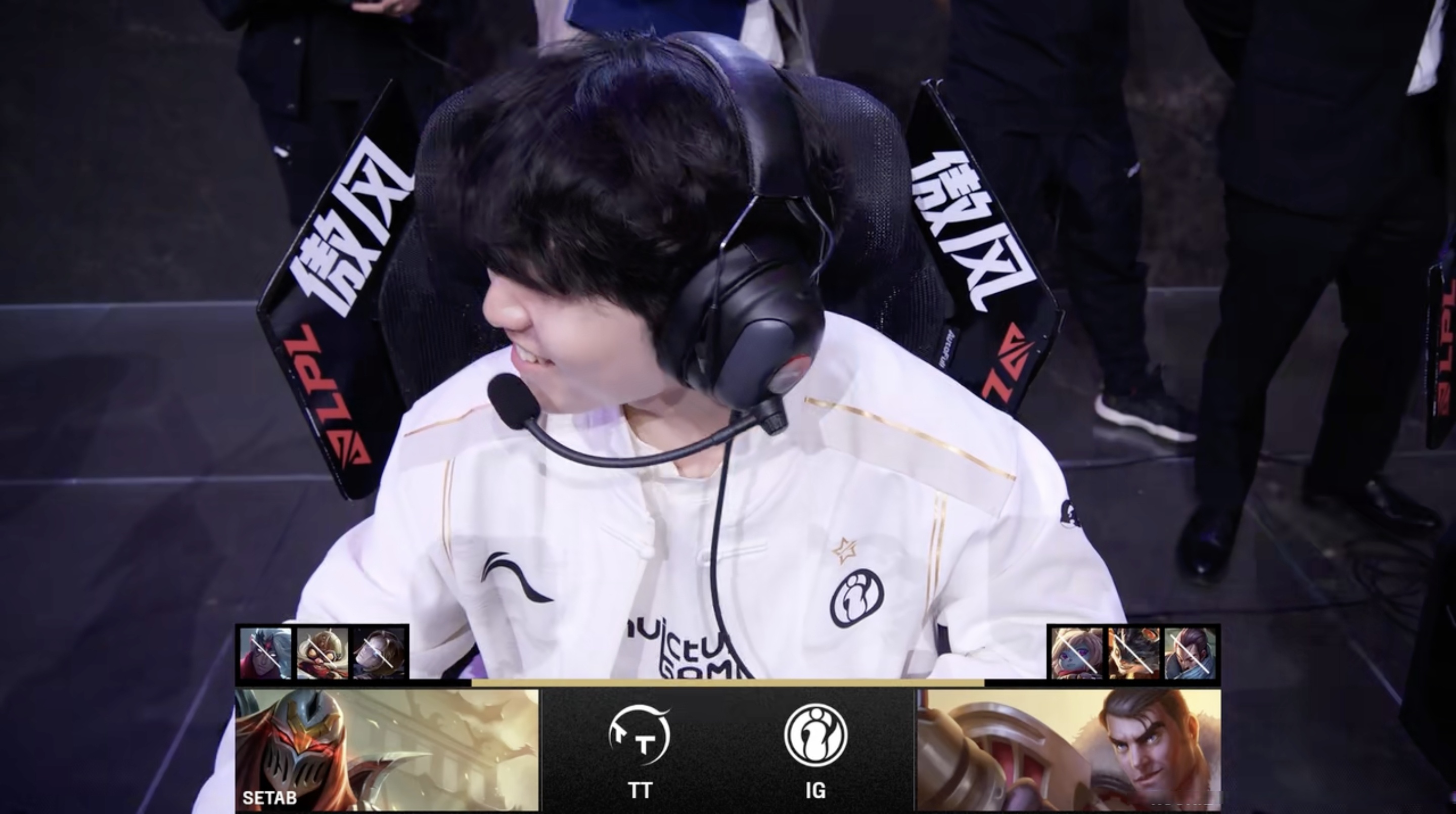 IG碾压BRO,JackeyLove团战一打五顶尖较量四强赛,点燃全场激情 IG碾压BRO,JackeyLove团战一打五顶尖较量四强赛,点燃全场激情