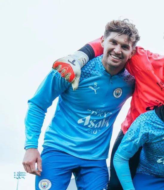 曼城对阵沃特福德,实力碰撞势均力敌令人期待 曼城对阵沃特福德,实力碰撞势均力敌令人期待