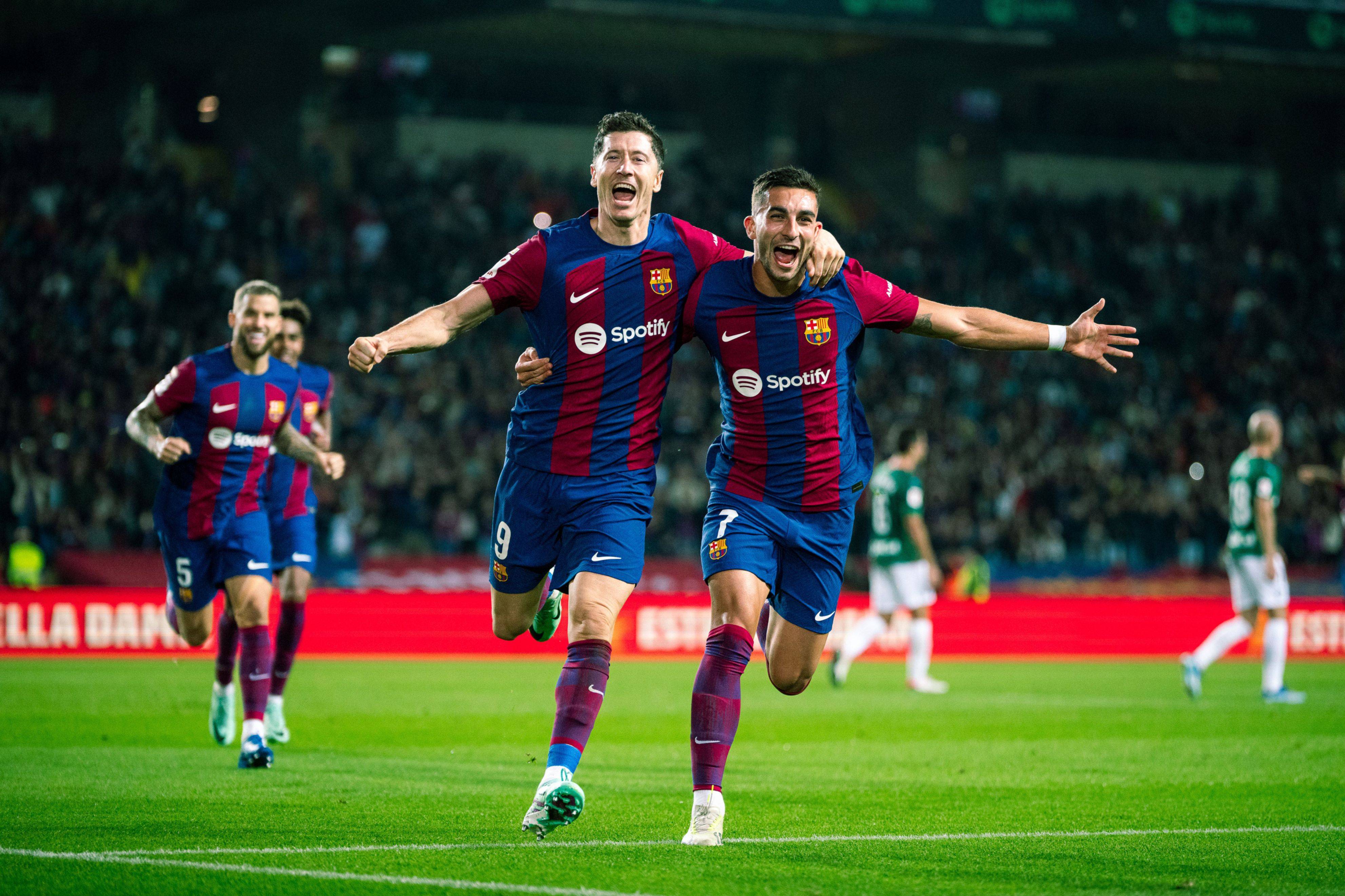 开云体育官方网站-小组赛顺利过关，欧冠半决赛即将开战