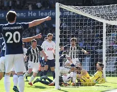 开云体育-丹恩哈格顽强不放弃，力争逃离降级区喜获胜利