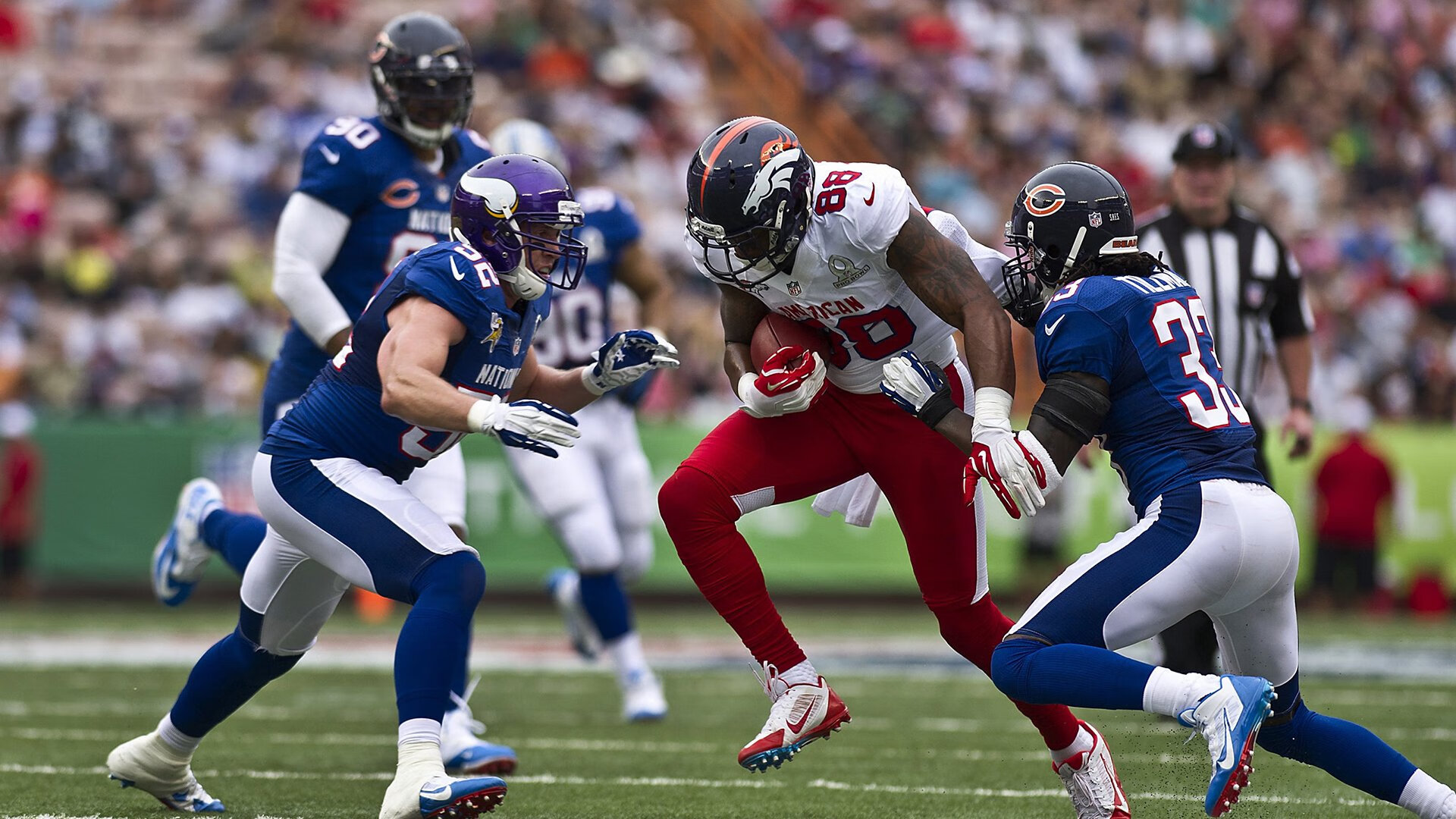 开云体育下载-攻势足球的双重变奏，从弗拉霍维奇的持续杀伤到阿尔及利亚打穿荷兰的战术启示