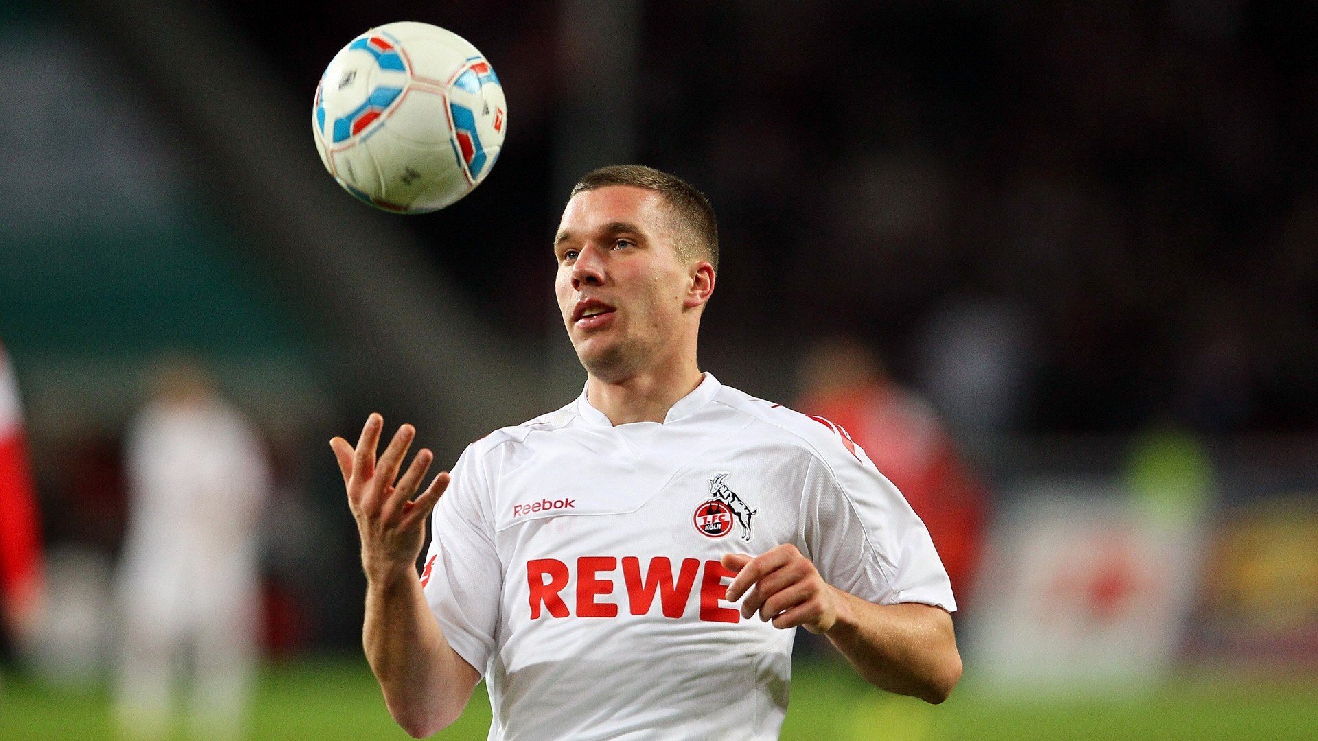 开云下载-昔日巨人觉醒，威廉姆斯奇迹夜颠覆围场秩序